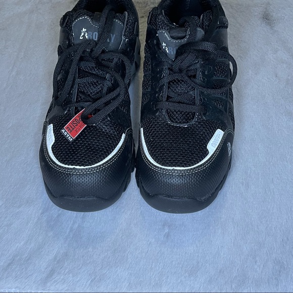 Waterproof Athletic work shoe men’s size 9M main image 4